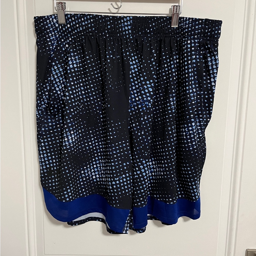 NWT - Under Armour Men’s Training Shorts - Size XL